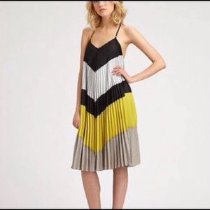 BCBG MAXAZRIA Juan Colorblock Tent Dress with Open Back Size S